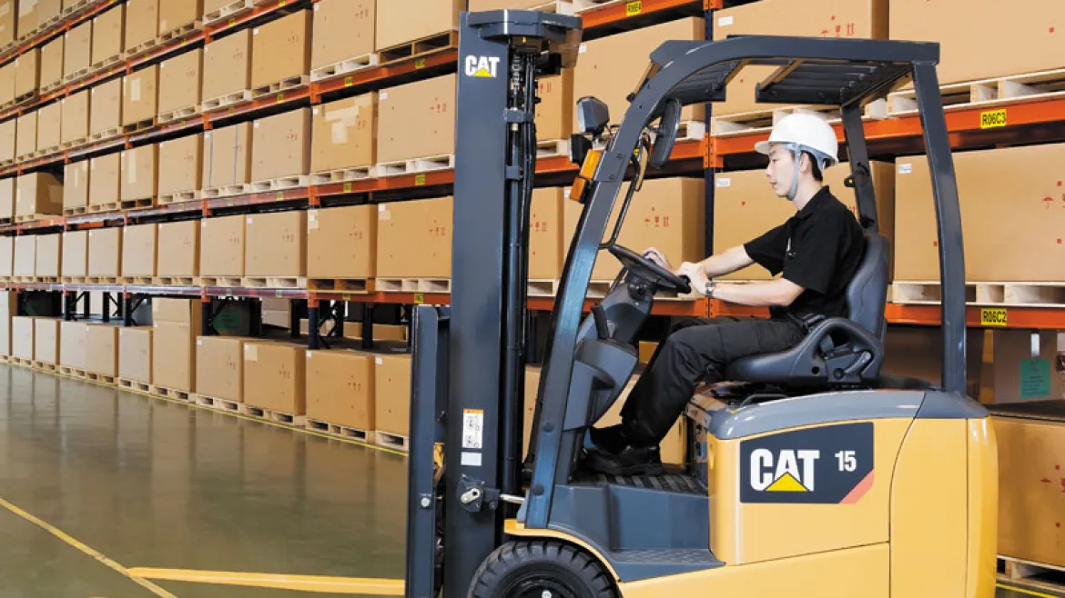 Cat® EP16TBCB 3-Wheel Electric Counterbalance Forklift (1.600 kg) - Foto 2
