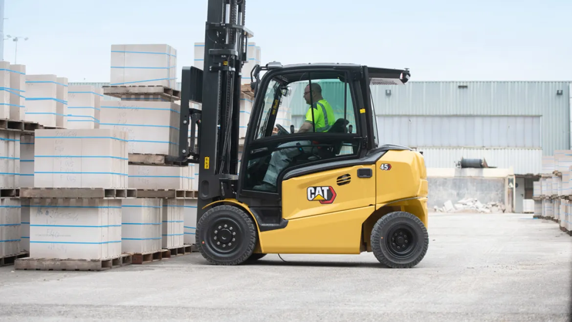 Cat® EP45N High-Capacity Electric Forklift (4.500 kg) - Foto 4
