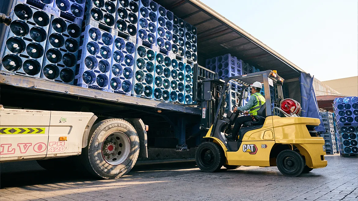 Cat® GP18PT Compact Petrol/LPG Powered Forklift (1.750 kg) - Foto 3