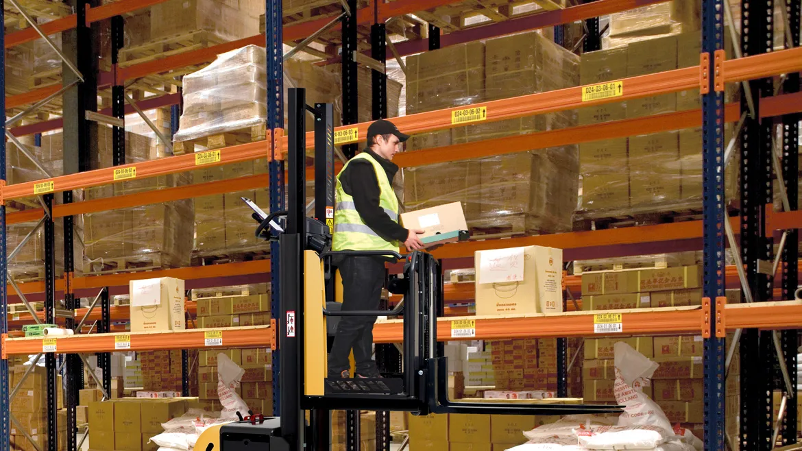 Cat® NOL10P Low-Level Order Picker (1.000 kg) - Foto 3