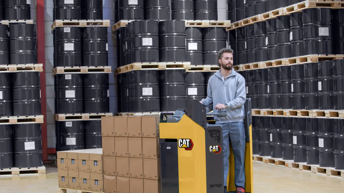 Cat® NPR30N2 Stand-In Power Pallet Truck (3.000 kg) - Foto 2