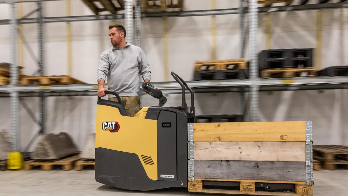 Cat® NPV25N3 Platform Power Pallet Truck (2.500 kg) - Foto 3