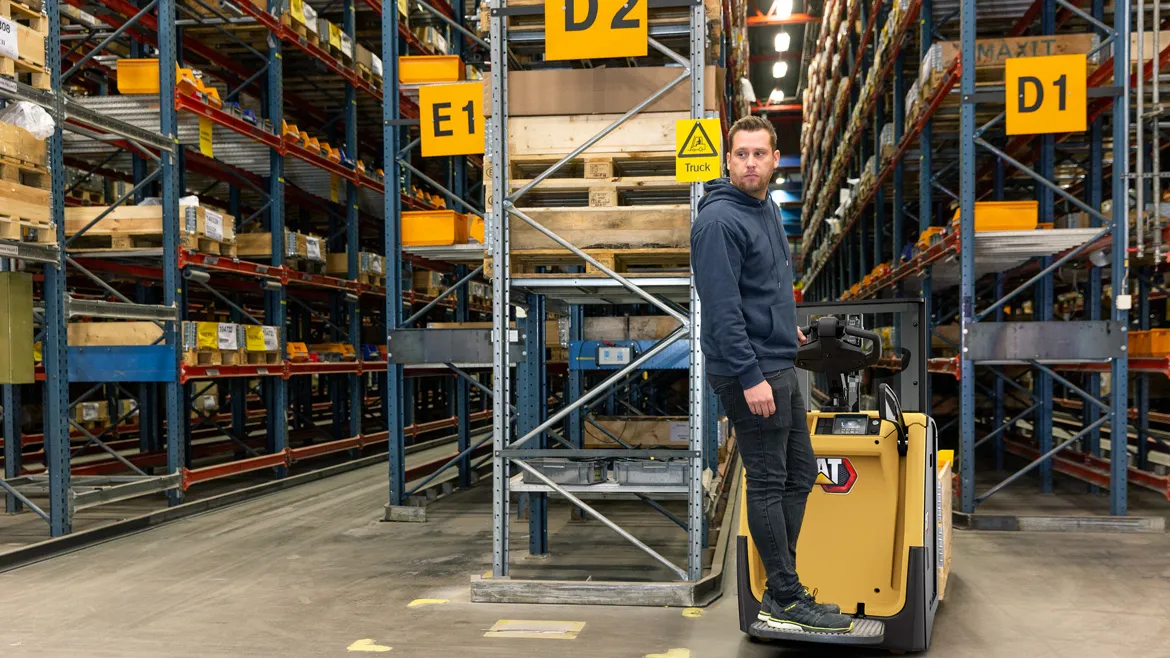 Cat® NPV20N3D Platform Double Pallet Handler (2.000 kg) - Foto 2