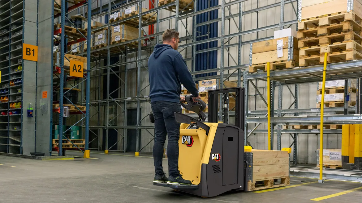 Cat® NPV20N3D Platform Double Pallet Handler (2.000 kg) - Foto 3