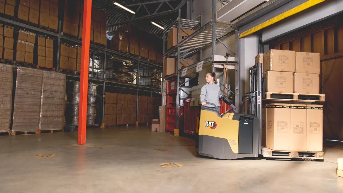 Cat® NPV20N3D Platform Double Pallet Handler (2.000 kg) - Foto 4