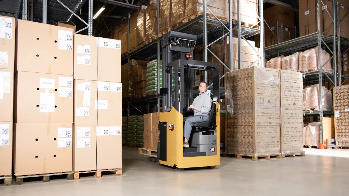 Cat® NSS20N2I Sit-On Pallet Stacker (2.000 kg) - Foto 2