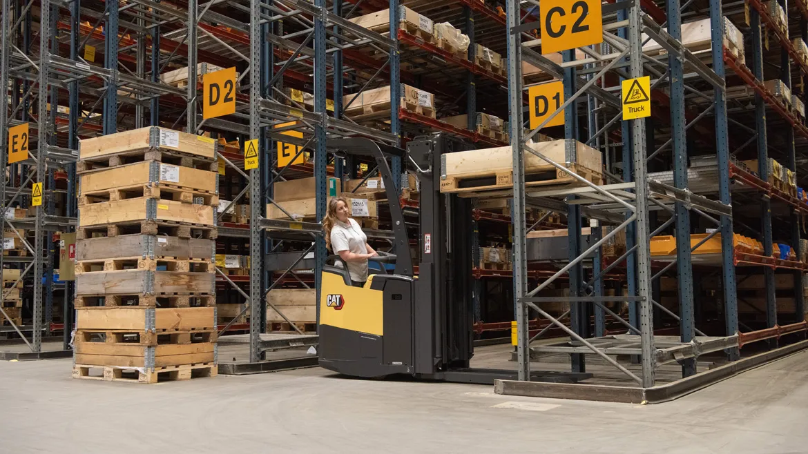 Cat® NSF16N3IS Platform Pallet Stacker (1.600 kg) - Foto 4