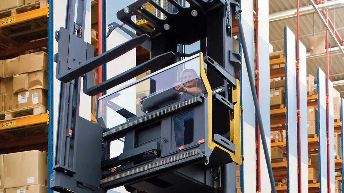 Cat® NVT15 Man-Up VNA Turret Truck (1.500 kg) - Foto 2